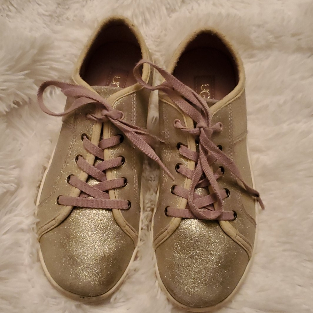 Girls Ugg Sneakers Size 4